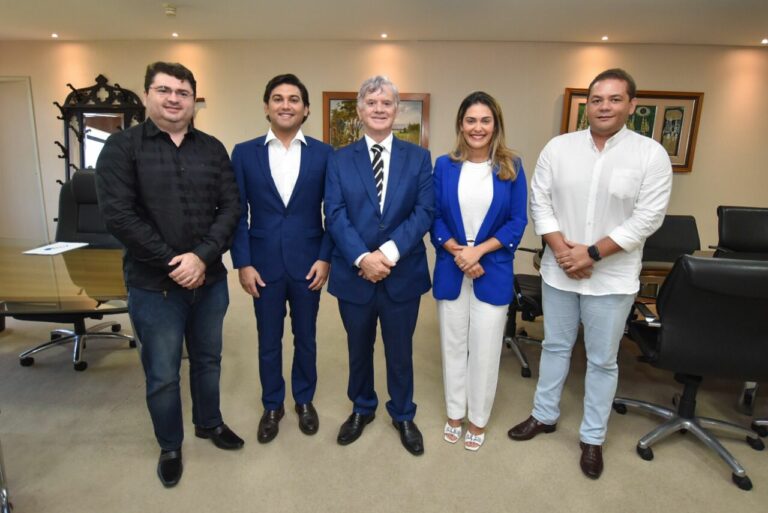 Rodrigo Valença se reúne com governador em exercício e busca fortalecer ponte entre Alagoas e Brasília