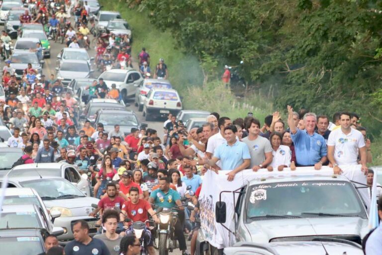Arthur Freitas promove carreata em apoio aos seus candidatos em Santana do Mundaú