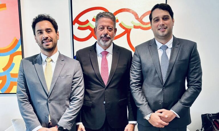 Prefeito de Santana do Mundaú participa de mobilização em Brasília